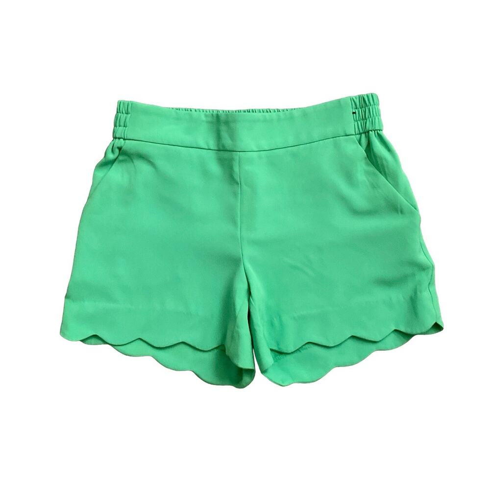 NEW YORK & COMPANY 7th Avenue Womens Size XS Green Scalloped Pull On Shorts